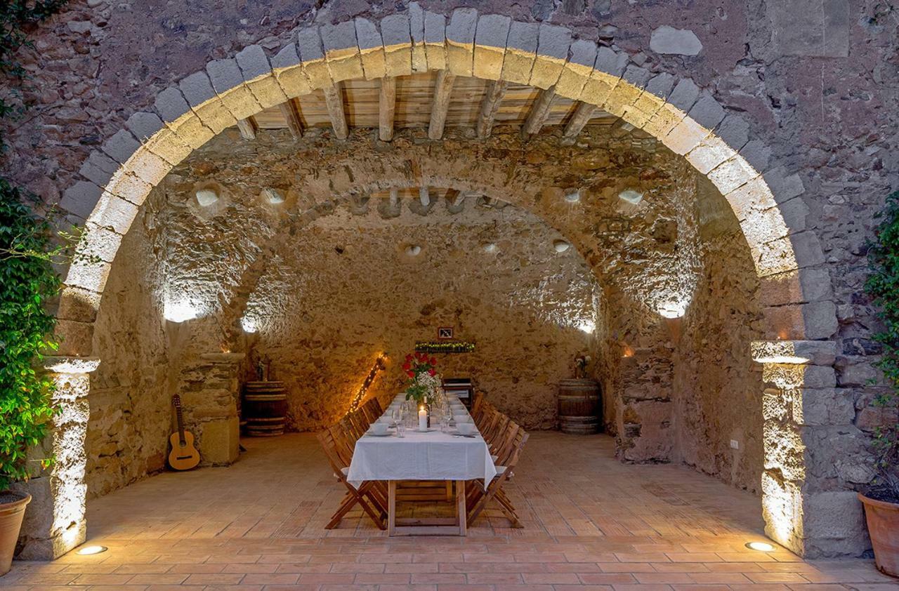 Cal Arnau Villa *